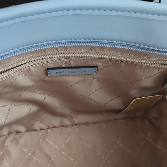 NWT Michael Kors Blue and Cream Signature JET SET Tote - Picture 4 of 11